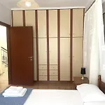 Alexandras House Lägenhet *
