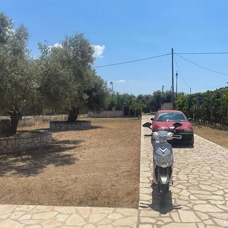 Апартаменты Alexandras House *