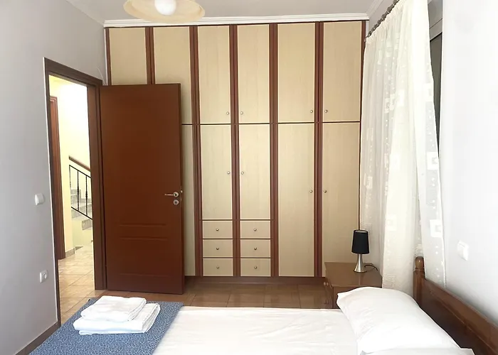 Alexandras House Апартаменты *